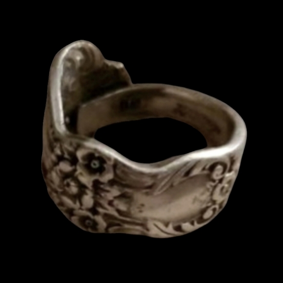 Mens Beautiful Hand Tooled Vintage Boho Spoon Ring Size 13 - Picture 3 of 3